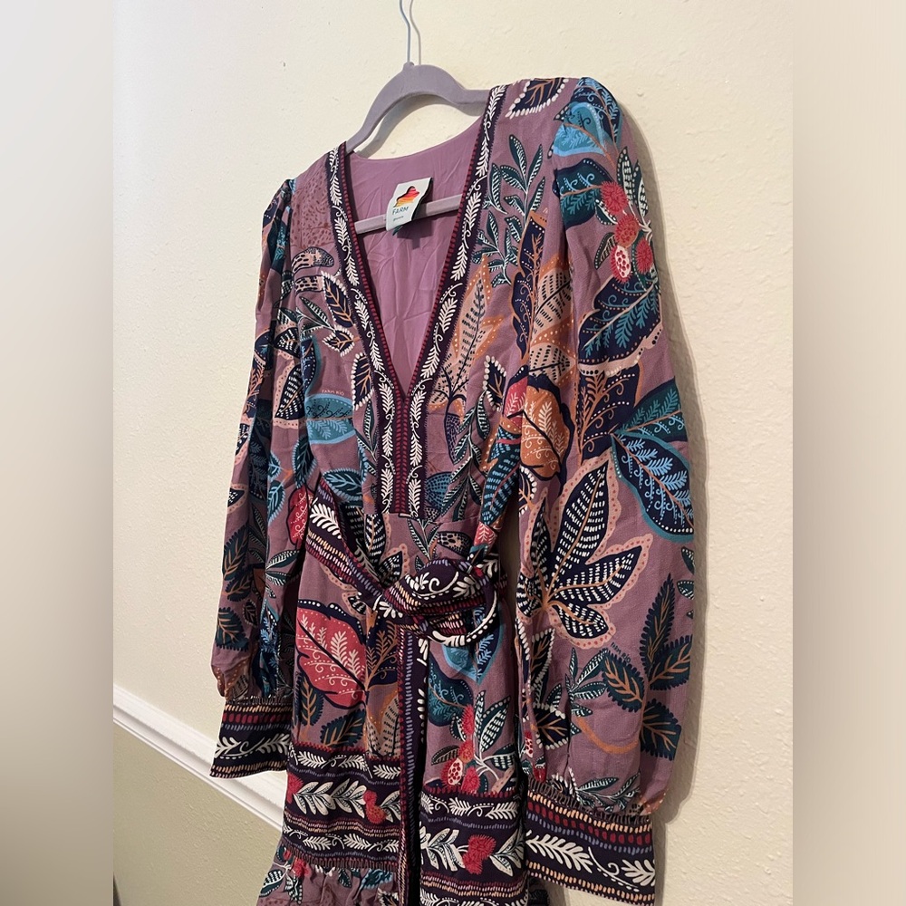 FARM Rio Multicolor Leaf Print Dress - Picture 2 of 10
